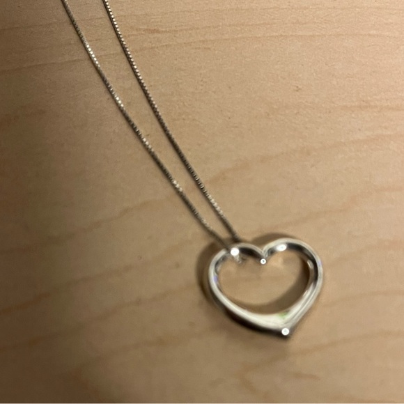 Open Floating Heart Pendant Necklace 925 Sterling Silver gift romantic - Picture 3 of 3